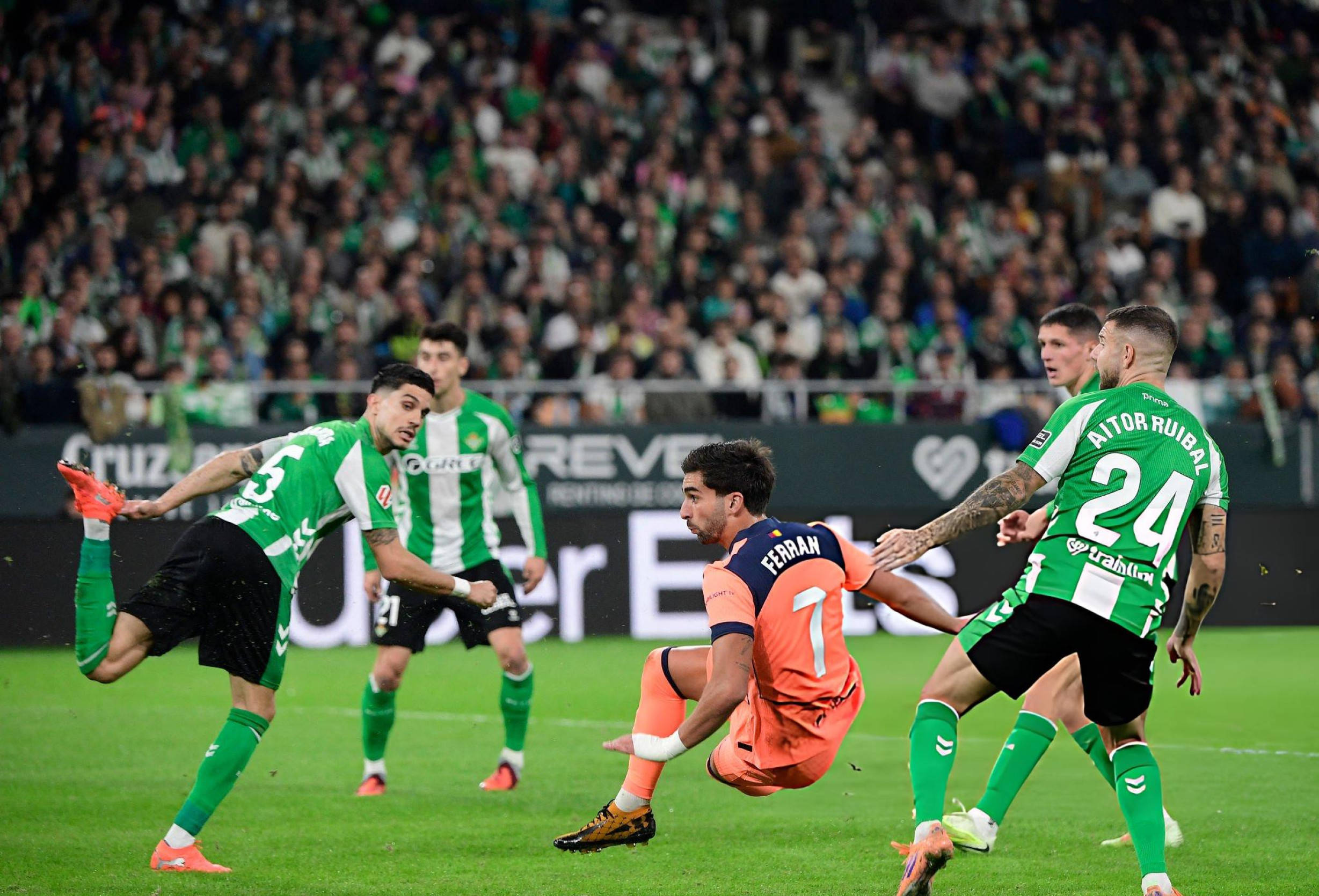 亚博体育-包含冲刺阶段欧冠传出新动向今晚瓦伦西亚迎来里程碑，网友：转折点波士顿凯尔特人豪取连胜的词条-亚博体育